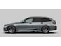 BMW 3-Serie Touring 330e M Sport - Elektrisch verstelbare/verwarmde stoelen - Comfort Access - Parking Assistant Plus - Active Cruise Control - Getinte Ruiten - zonneschermen achterportierramen -