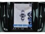 Volvo XC60 T6 Recharge AWD Plus Bright - Panorama/schuifdak - IntelliSafe Assist & Surround - 360º Camera - Harman/Kardon audio - Adaptieve LED koplampen - Verwarmde voorstoelen, stuur & achterbank - Parkeersensoren voor & achter - Elektr. bedienb. voorstoelen met geheugen - Draadloze tel. lader - Extra getint glas - 19' LMV