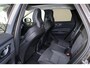 Volvo XC60 T6 Recharge AWD Core Bright - Panorama/schuifdak - IntelliSafe Assist - Adaptieve LED koplampen - Parkeercamera achter - Verwarmde voorstoelen, stuur & achterbank - Parkeersensoren voor & achter - Draadloze tel. lader - Standkachel - Extra getint glas - Elektr. inklapbare trekhaak - 18' LMV