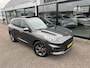 Ford Kuga 2.5 PHEV e-CVT 225pk ST-Line X , trekhaak , panodak , voorruitverwarming , stoel , achterbank en stuur verwarming , head up display