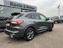 Ford Kuga 2.5 PHEV e-CVT 225pk ST-Line X , trekhaak , panodak , voorruitverwarming , stoel , achterbank en stuur verwarming , head up display