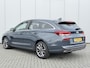 Hyundai i30 Wagon 1.5 T-GDi MHEV Premium / Lederen bekleding / Stoelverwarming / Stoelverkoeling / Elektrisch verstelbare stoel / 17"lm velgen /
