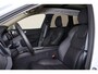 Volvo XC60 T6 Recharge AWD Plus Bright - Panorama/schuifdak - IntelliSafe Assist & Surround - Harman/Kardon audio - Adaptieve LED koplampen - Parkeercamera achter - Verwarmde voorstoelen, stuur & achterbank - Parkeersensoren voor & achter - Elektr. bedienb. voorstoelen met geheugen - Draadloze tel. lader - Extra getint glas - Elektr. inklapbare trekhaak - 19' LMV