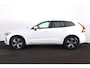 Volvo XC60 T6 Recharge AWD Plus Bright - Panorama/schuifdak - IntelliSafe Assist & Surround - Harman/Kardon audio - Adaptieve LED koplampen - Parkeercamera achter - Verwarmde voorstoelen, stuur & achterbank - Parkeersensoren voor & achter - Elektr. bedienb. voorstoelen met geheugen - Draadloze tel. lader - Extra getint glas - Elektr. inklapbare trekhaak - 19' LMV