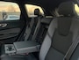 Volvo XC60 T6 Plug-in hybrid AWD Plus Black Edition | Panoramadak | Trekhaak | Stoel en stuurwielverwarming | Sportstoelen | Luchtvering | Camera | Adaptieve cruise control |