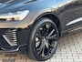 Volvo XC60 T6 Plug-in hybrid AWD Plus Black Edition | Panoramadak | Trekhaak | Stoel en stuurwielverwarming | Sportstoelen | Luchtvering | Camera | Adaptieve cruise control |