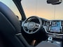 Volvo XC60 T6 Plug-in hybrid AWD Plus Black Edition | Panoramadak | Trekhaak | Stoel en stuurwielverwarming | Sportstoelen | Luchtvering | Camera | Adaptieve cruise control |