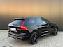 Volvo XC60 T6 Plug-in hybrid AWD Plus Black Edition | Panoramadak | Trekhaak | Stoel en stuurwielverwarming | Sportstoelen | Luchtvering | Camera | Adaptieve cruise control |
