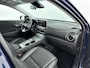 Hyundai Kona Electric EV Premium 64 kWh | Soh 96,5 % | Navigatie, Apple car play Android auto| stoel verwarming en koeling |