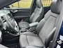 Audi Q4 e-tron 40 Launch edition S Competition 77 kWh 204pk | Achteruitrijcamera | Navigatie | Adaptive cruise control | Panoramadak | Elektrisch verstelbare voorstoelen | 21" LMV
