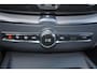 Volvo XC60 T5 R-Design - Harman/Kardon audio - Adaptieve LED koplampen - Parkeercamera achter - Verwarmde voorstoelen - Parkeersensoren voor & achter - Elektr. bedienb. bestuurdersstoel met geheugen - Cruise control - Navigatie - Extra getint glas - 19' LMV