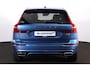 Volvo XC60 T5 R-Design - Harman/Kardon audio - Adaptieve LED koplampen - Parkeercamera achter - Verwarmde voorstoelen - Parkeersensoren voor & achter - Elektr. bedienb. bestuurdersstoel met geheugen - Cruise control - Navigatie - Extra getint glas - 19' LMV