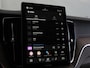 Volvo XC60 2.0 T6 Plug-in hybrid AWD Ultra Dark | Luchtvering | Bowers & Wilkins | Masage Stoelen | Stoelventilatie | Voorstoelen En Achterstoelen Verwarmd | Trekhaak (elektrisch uitklapbaar)