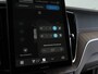 Volvo XC60 2.0 T6 Plug-in hybrid AWD Ultra Dark | Luchtvering | Bowers & Wilkins | Masage Stoelen | Stoelventilatie | Voorstoelen En Achterstoelen Verwarmd | Trekhaak (elektrisch uitklapbaar)