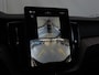 Volvo XC60 2.0 T6 Plug-in hybrid AWD Ultra Dark | Luchtvering | Bowers & Wilkins | Masage Stoelen | Stoelventilatie | Voorstoelen En Achterstoelen Verwarmd | Trekhaak (elektrisch uitklapbaar)