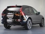 Volvo XC60 2.0 T6 Plug-in hybrid AWD Ultra Dark | Luchtvering | Bowers & Wilkins | Masage Stoelen | Stoelventilatie | Voorstoelen En Achterstoelen Verwarmd | Trekhaak (elektrisch uitklapbaar)
