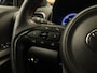 Toyota Yaris Cross 1.5 Hybrid 130 GR SPORT - ADAPTIEVE CRUISE CONTROL - STOELVERWARMING VOORSTOELEN - STUURWIELVERWARMING - DODEHOEKDETECTIE - KEYLESS ENTRY/START - APPLE CARPLAY/ANDROID AUTO - CAMERA - EXTRA GETINT GLAS - PARKEERSENSOREN VOOR + ACHTER - STOOTLIJSTEN