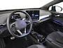 Volkswagen ID.5 Pro Business 77kWh 286pk | 360° graden camera | Navigatie | Stoelverwarming | Elektrische achterklep | 21" LMV