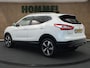 Nissan Qashqai 1.2 Connect Edition - ORIGINEEL NEDERLANDSE AUTO - ACHTERUITRIJCAMERA - NAVIGATIE FULL MAP - KEYLESS ENTRY - PARKEERSENSOREN VOOR EN ACHTER - VERKEERSBORDDETECTIE - LICHTMETALEN VELGEN 18" - AUTOMATISCHE AIRCO - EXTRA GETINT GLAS - PANORAMADAK