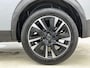 Peugeot 2008 1.2 Hybrid GT 145pk Automaat | Schuif-/Kanteldak | Elektrische Stoel | Stoelmassage | Navigatie | Climate Control | Adaptieve Cruise Control | Camera Voor + Achter | LED | 18"LMV | Keyless Entry/Start | Dodehoekdetectie | Apple Carplay/Android Auto |