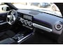 Mercedes-Benz GLB 180 AUT7 AMG Line NIGHT PAKKET PANORAMADAK DISTRONIC SFEER CARPLAY KEY-LESS GO TREKHAAK