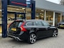 Volvo V60 1.5 T3 Nordic+ / Automaat / NL-Auto / Dealer-Onderhouden / Standkachel / Half-Leder/Half-Alcantara / Stoelverwarming / Cruise-Control / Climate-Control / Radio-Bluetooth / Navi / PDC-Achter / 18'' LMV / ENZ.