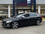 Volvo V60 1.5 T3 Nordic+ / Automaat / NL-Auto / Dealer-Onderhouden / Standkachel / Half-Leder/Half-Alcantara / Stoelverwarming / Cruise-Control / Climate-Control / Radio-Bluetooth / Navi / PDC-Achter / 18'' LMV / ENZ.