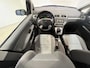 Ford C-Max Focus 1.6-16V Futura  | LM Velgen 16" | Cruise Control | Airco | Parkeersensoren Achter | Trekhaak |