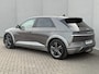 Hyundai Ioniq 5 Lounge 73kWh Automaat / Afn. Trekhaak / Dealer onderhouden / Fabrieksgarantie tot 6-2027 / Warmtepomp / 8 Jaar Batterij Garantie / HUD / CCS snel laden / 360 Camera / Adaptieve Cruise / Lederen Bekleding / Elektr. Stoelen / Stoel Verwarming / Stoel Ventilatie / Stuurwiel Verwarming / BOSE /  Apple Carplay & Android Auto /