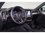 Volvo XC40 B4 Plus Black Edition - Panorama/schuifdak - IntelliSafe Assist & Surround - 360º Camera - Harmon Kardon Audio - Verwarmde voorstoelen, stuur & achterbank - Parkeersensoren voor & achter - Elektr. bedienb. voorstoelen met geheugen links - Draadloze tel. lader - Extra getint glas - 20' LMV