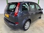 Ford C-Max 1.8-16V GHIA / Stoelverwarming / PDC voorzijde / PDC achterzijde / Navigatie / LM velgen.