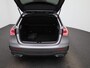 Mercedes-Benz A-klasse 180 Business Solution AMG | PANO | Memory Seats | Achteruitrijcamera | Ambient | Stoelverwarming | Keyless | Lane Assist |