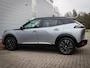 Peugeot e-2008 EV GT 50 kWh | Clima | Cruise | Navi | Panoramadak | 360 Graden Camera | Led | Lichtmetaal | SOH 103,3% | 3 fase lader