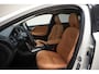 Volvo V40 T3 Polar+ Luxury Aut. [ Panorama Navi Carplay / Android Leder Trekhaak ]