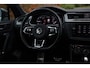 Volkswagen Tiguan 2.0 TDI 4Motion Highline Aut. | 3x R-line | Panorama | Adaptief | Trekhaak | Stoelverwarming | Virtual Dash. |
