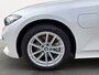 BMW 3-Serie Touring 320e | SoH 93% | Airco separaat achter | Alarm klasse 3 | Apple Carplay/Android Auto|telefoonintegratie premium