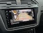 Volkswagen Tiguan 1.4 TSI eHybrid 245pk R-Line Business+ | Virtual cockpit | Camera | Head up | Adaptieve cruise | Wegklapbare trekhaak | IQ Light | Navigatie | Keyless | Apple CarPlay / Android Auto | Sfeerverlichting | Stoel&stuurverwarming | 19 inch LMV | Elektrische achterklep | Volledig dealeronderhouden!