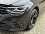 Volkswagen Tiguan 1.4 TSI eHybrid 245pk R-Line Business+ | Virtual cockpit | Camera | Head up | Adaptieve cruise | Wegklapbare trekhaak | IQ Light | Navigatie | Keyless | Apple CarPlay / Android Auto | Sfeerverlichting | Stoel&stuurverwarming | 19 inch LMV | Elektrische achterklep | Volledig dealeronderhouden!