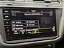 Volkswagen Tiguan 1.4 TSI eHybrid 245pk R-Line Business+ | Virtual cockpit | Camera | Head up | Adaptieve cruise | Wegklapbare trekhaak | IQ Light | Navigatie | Keyless | Apple CarPlay / Android Auto | Sfeerverlichting | Stoel&stuurverwarming | 19 inch LMV | Elektrische achterklep | Volledig dealeronderhouden!