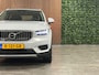 Volvo XC40 T4 Recharge Inscription | Glacier Silver! | Trekhaak | Adaptieve Cruise Control | Stoel en Stuurwielverwarming | Standkachel met Volvo On Call App | Parkeercamera | Pilot Assist | BLIS Dode Hoek Detectie | Parkeersensoren voor+achter | 19 Inch | Zitting velenging voorstoelen | Climate Control L+R | DAB Radio | Apple Carplay/Android Auto | Glacier Silver Metallic |