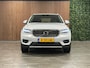 Volvo XC40 T4 Recharge Inscription | Glacier Silver! | Trekhaak | Adaptieve Cruise Control | Stoel en Stuurwielverwarming | Standkachel met Volvo On Call App | Parkeercamera | Pilot Assist | BLIS Dode Hoek Detectie | Parkeersensoren voor+achter | 19 Inch | Zitting velenging voorstoelen | Climate Control L+R | DAB Radio | Apple Carplay/Android Auto | Glacier Silver Metallic |