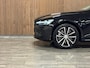 Volvo V60 T6 AWD Recharge Plus Dark | Schuifdak | Trekhaak | Adaptieve Cruise Control | Stoelverwarming voor+achter | Stuurwielverwarming | Parkeercamera | Full LED Meesturende koplampen | Pilot Assist | BLIS Dode Hoek Detectie | Elektrische voorstoelen geheugen | Lederen bekleding | Zitting verlenging voorstoelen | Zitting verlenging voorstoelen | Google Infotainment | 18 Inch | Keyless Drive | Parkeersensoren voor+achter | Privacy Glass | Elektrisch bedienbare achterklep | DAB Radio | Apple Carplay/Android Auto | Volvo On Call met mobiele App functie | Onyx Black Metallic |