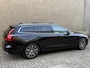Volvo V60 2.0 T6 Recharge 340pk AWD Inscription | Panorama | Lederen bekleding | Head up | Adaptieve cruise (pilot assist) | Camera | PDC voor+achter | Wegklapbare trekhaak | Stoel&stuurverwarming | Apple CarPlay / Android Auto | Harman&kardon audio | LED | DAB | Keyless | Volledig dealeronderhouden!