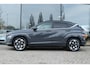 Hyundai Kona Electric PREMIUM 65.4 kWh | LEDER | TREKHAAK | HUD | 360 CAMERA | MEMORY | ADAPTIVE CRUISE | STOEL- STUURVERW. | CARPLAY