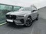 Volvo XC60 2.0 T6 Plug-in hybrid AWD Ultra Dark 360gr. Parkeer camera, Harman-Kardon Premium audio, Full led, Verwarmde stoelen 4X + stuur, Trekhaak semi elektrisch, Head-up display.