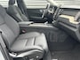 Volvo XC60 2.0 T6 Plug-in hybrid AWD Ultra Dark 360gr. Parkeer camera, Harman-Kardon Premium audio, Full led, Verwarmde stoelen 4X + stuur, Trekhaak semi elektrisch, Head-up display.