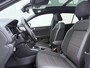 Volkswagen T-Roc 1.5 TSI R-line | Pano dak | Carplay | Stoelverwarming | Elek Achterklep | Navigatie | 18"|