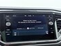 Volkswagen T-Roc 1.5 TSI R-line | Pano dak | Carplay | Stoelverwarming | Elek Achterklep | Navigatie | 18"|