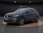 Volkswagen T-Roc 1.5 TSI Sport Business R-line | Pano dak | Stoelverwarming | Navigatie | 18"|