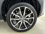 Toyota Yaris Cross 1.5 Hybrid 115 GR-Sport | Stoelverwarming | Lichtmetalen Velgen | Navi | HUD | Blind Spot | Bi-Tone |